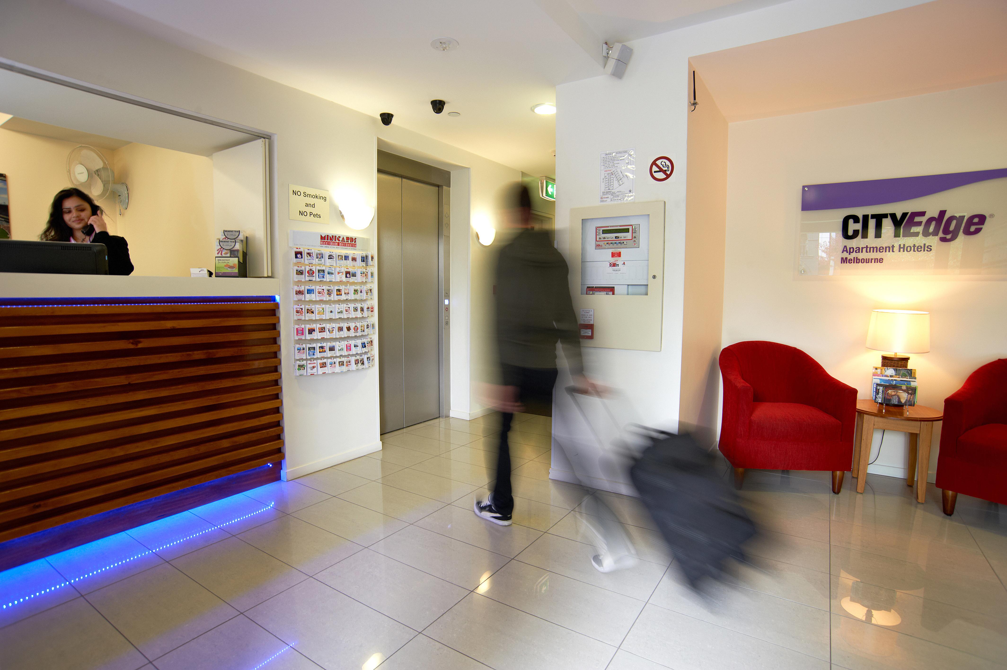 City Edge North Melbourne Apartment Hotel Bagian luar foto