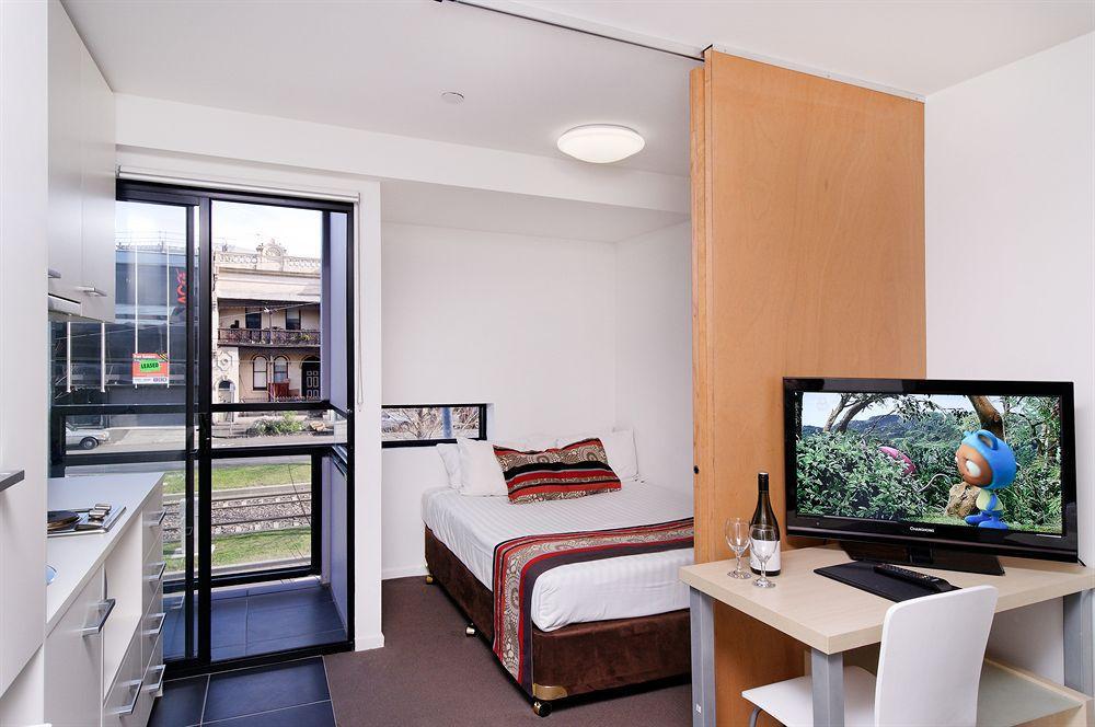 City Edge North Melbourne Apartment Hotel Bagian luar foto