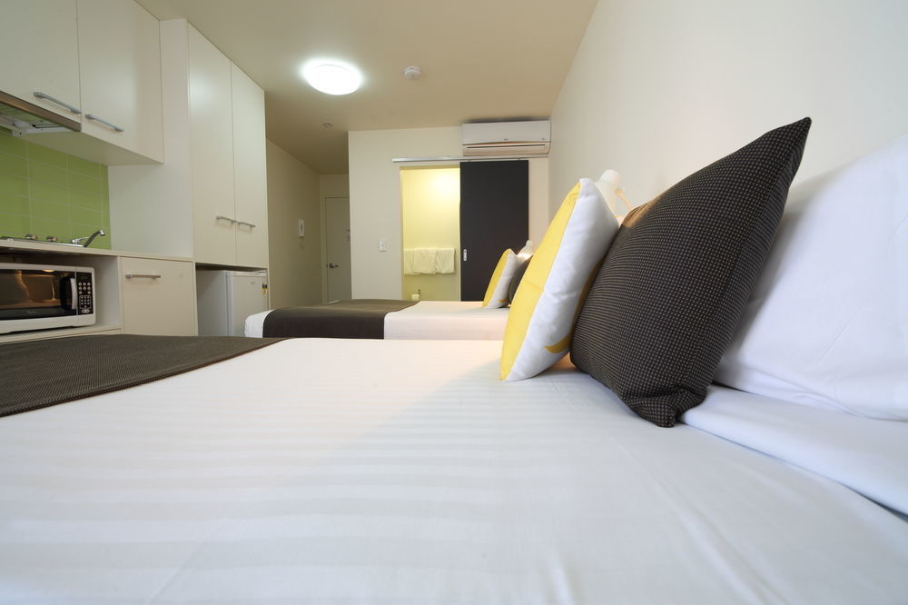 City Edge North Melbourne Apartment Hotel Bagian luar foto