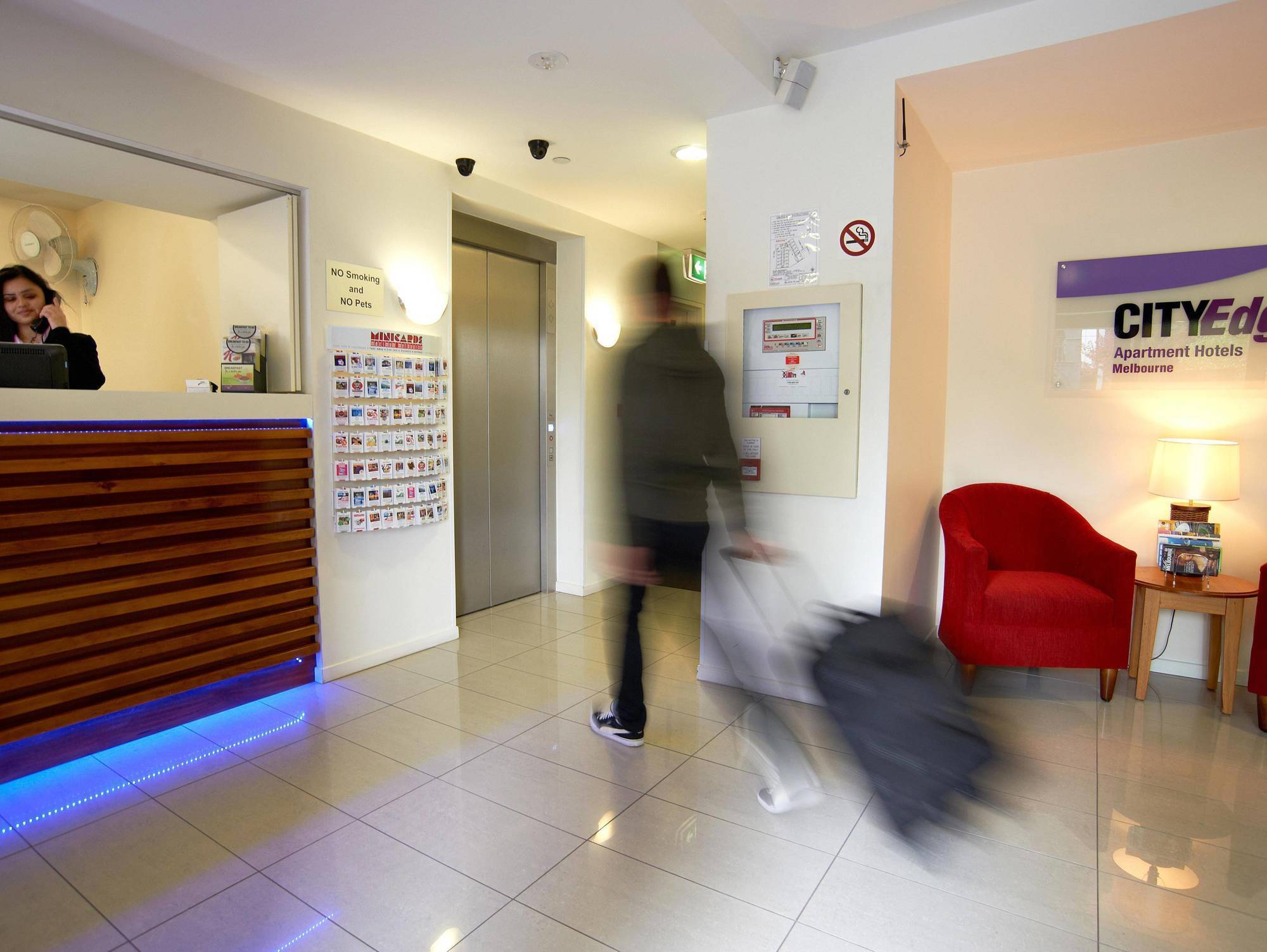 City Edge North Melbourne Apartment Hotel Bagian luar foto